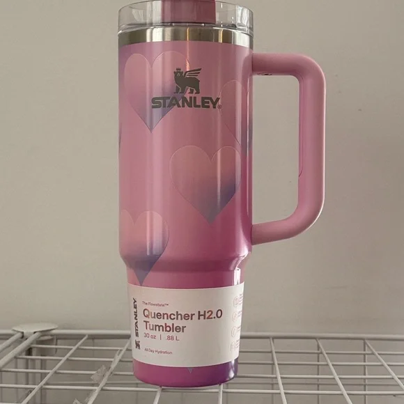 *NWT* Stanley Valentine’s Day 30oz Stainless Steel powder pink heart Gradient - Picture 5 of 11